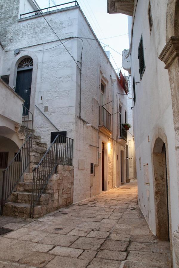 Casetta Nel Centro Storico Di Cisternino Exterior photo